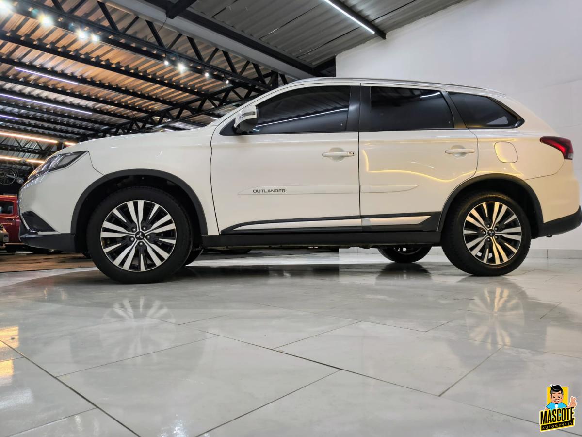 OUTLANDER