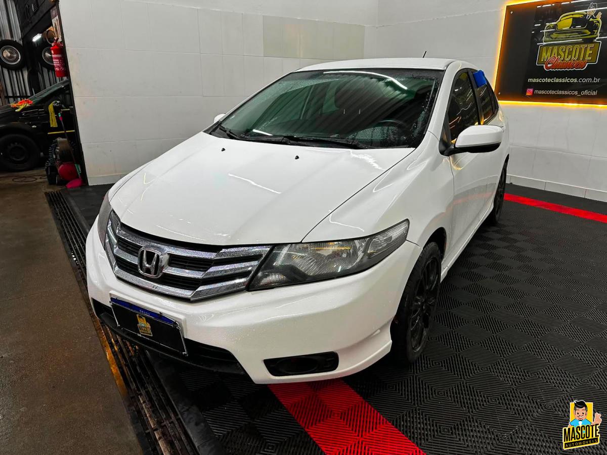 CITY SEDAN LX 1.5
CITY SEDAN LX 1.5
